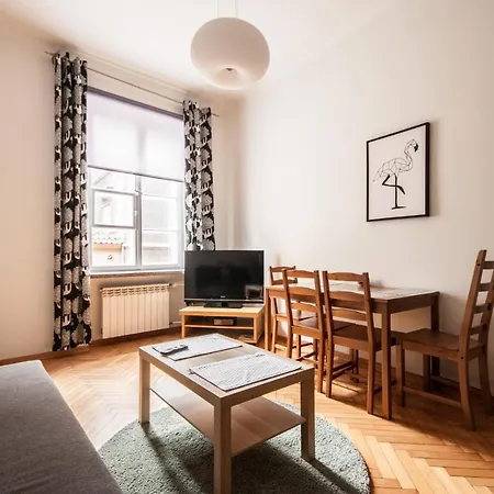 Elegant Old Town Market