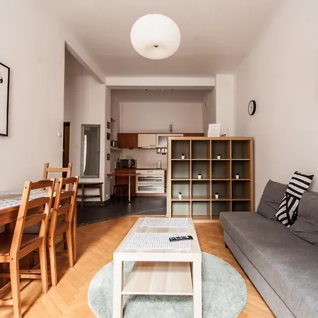 Apartment Elegant Old Town Market